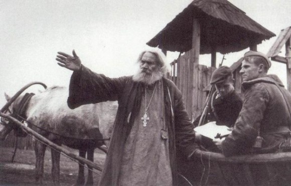 "Войну выиграли безбожники, но с Божьей помощью" - маршал Д.Т. Язов