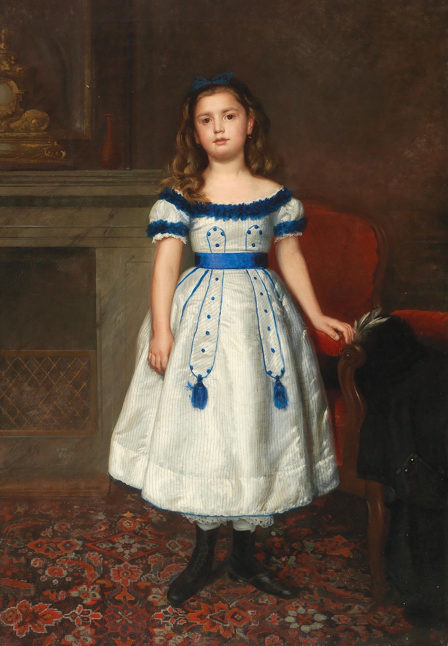Künstler um 1870 Bildnis eines Mädchens in blau-weißem Kleid vor einem Kamin Künstler um 1870 Bildnis eines Mädchens in blau-weißem Kleid vor einem Kamin