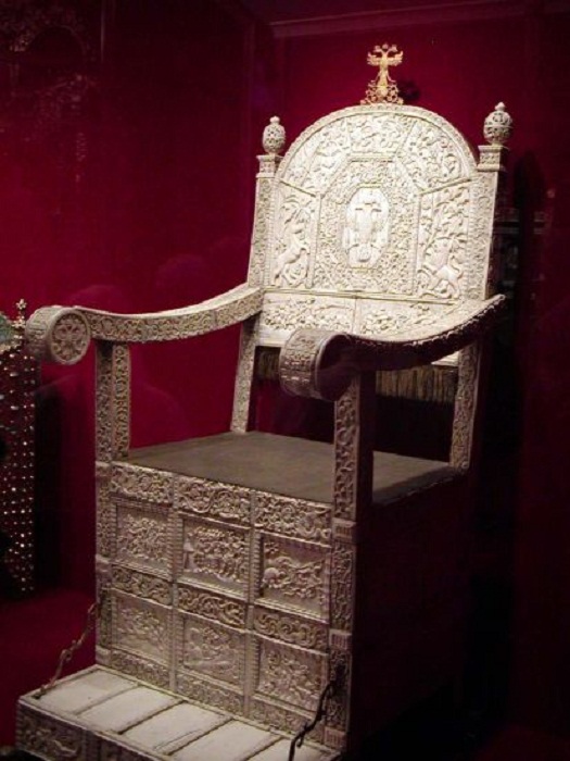 Костяной трон. Оружейная Палата Костяной трон. Оружейная Палата