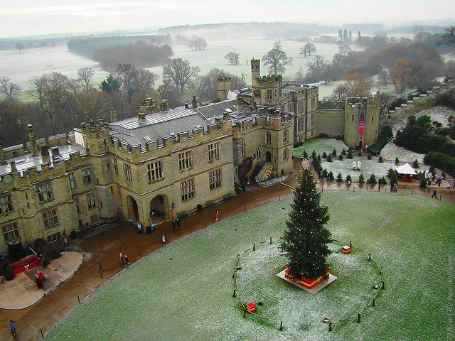   (Warwick Castle)