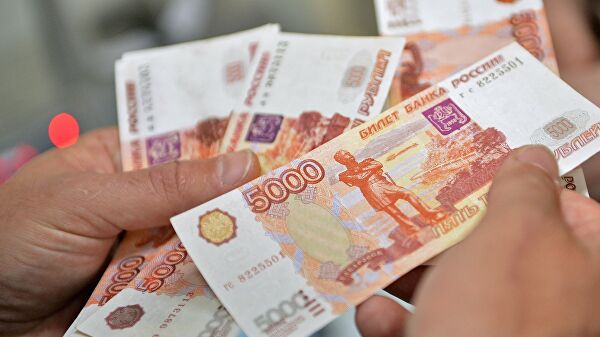 Пятитысячные купюры Банк Абхазии вернул России долг в 700 миллионов рублей