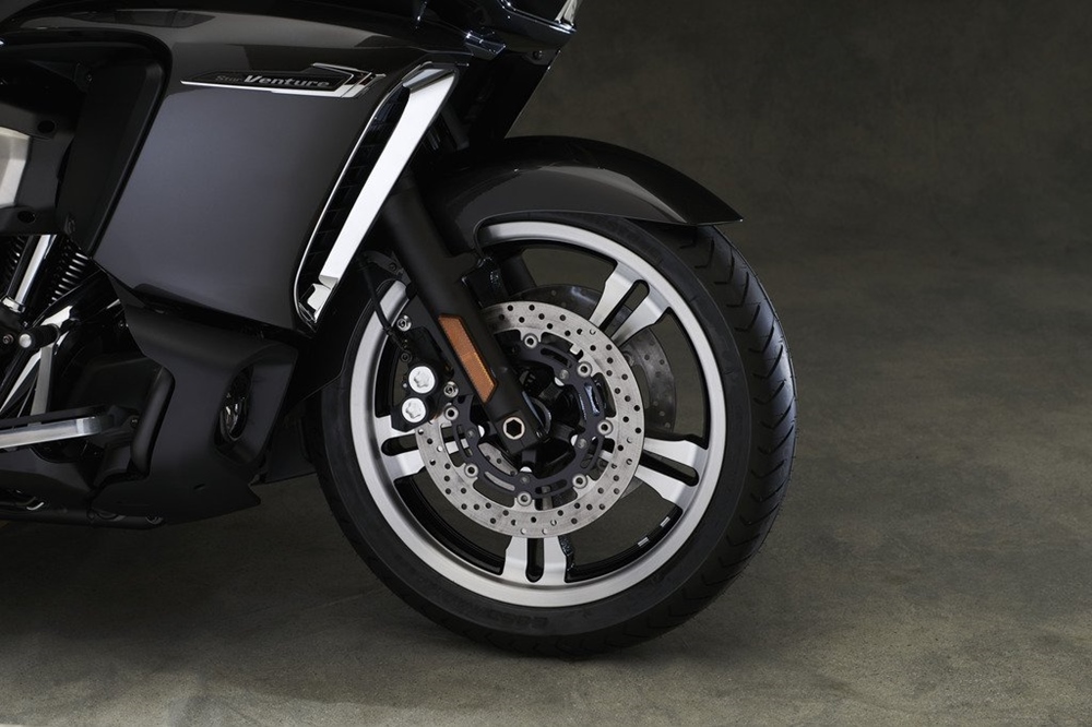 Новый круизер Yamaha Star Venture 2018