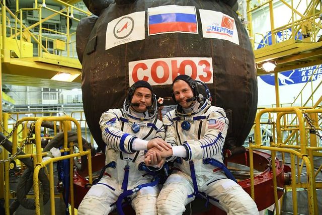 Авария "Союза": люди живы, а ракеты мы ещё построим Авария "Союза": люди живы, а ракеты мы ещё построим