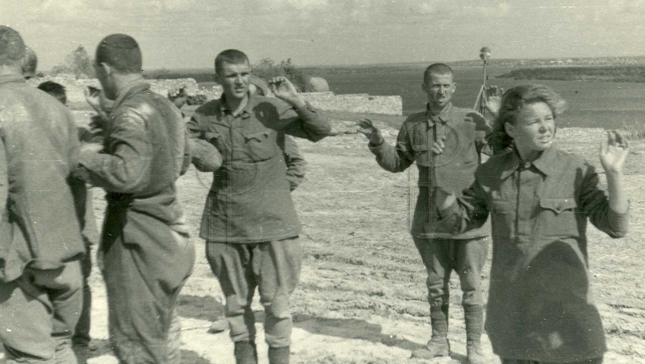 СТРАНИЦЫ ИСТОРИИ...ЖЕНЩИНЫ НА ВОЙНЕ