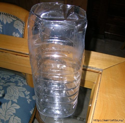 Фидер из пластиковых бутылок для кормления домашних питомцев (2) (500x492, 130Kb)