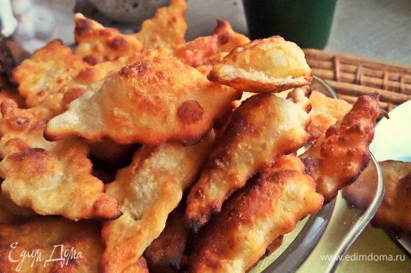 Кростоли с кислинкой мне понравились больше нашего обычного хвороста! Кростоли с кислинкой мне понравились больше нашего обычного хвороста!