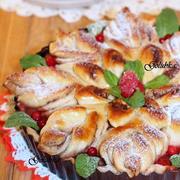 Пирог c карамельной клубникой