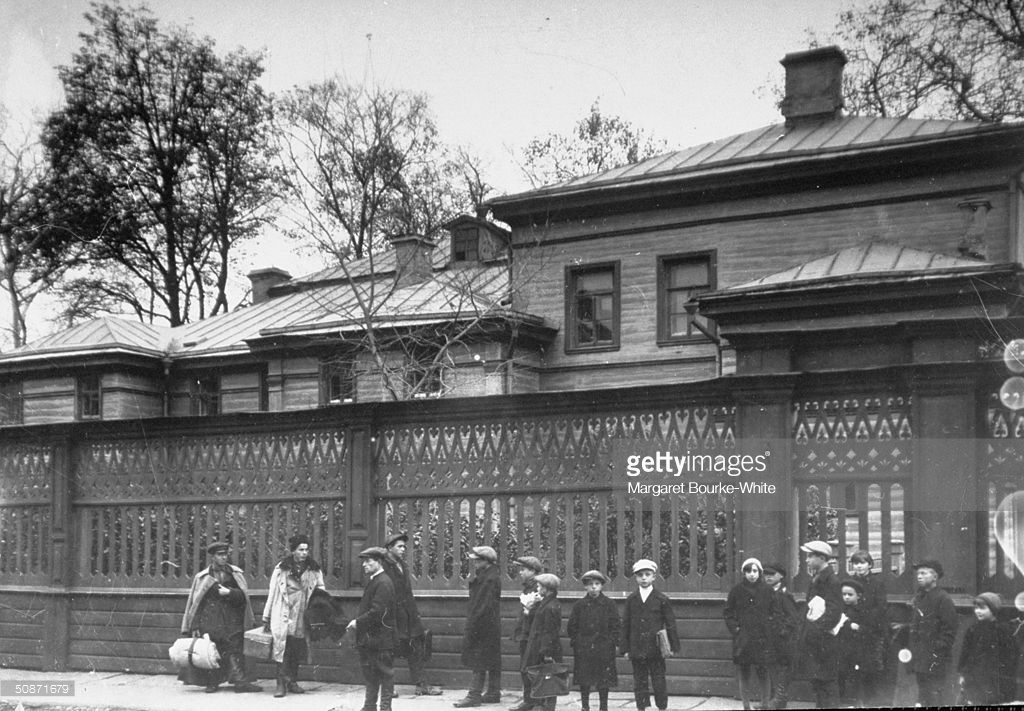 Как на самом деле жили люди при Сталине. Как на самом деле жили люди при Сталине.