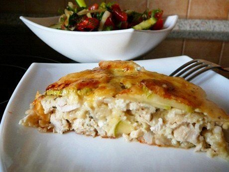 Запеканка с курицей и кабачками