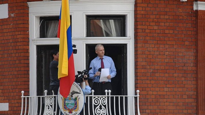 Ассанж намерен судиться с правительством Эквадора за нарушение прав и свобод