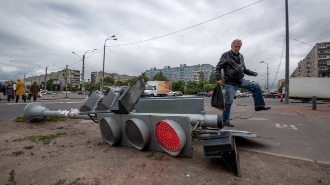 Штормовой ветер в ближайшие часы «накроет» Петербург: в МЧС предупредили жителей и гостей города