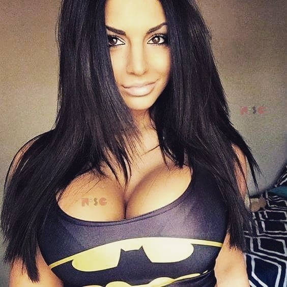 Помощница бэтмена Помощница бэтмена bigtits, Большая грудь, большие сиси, девушки, девушки с большой грудью, девушки с формами