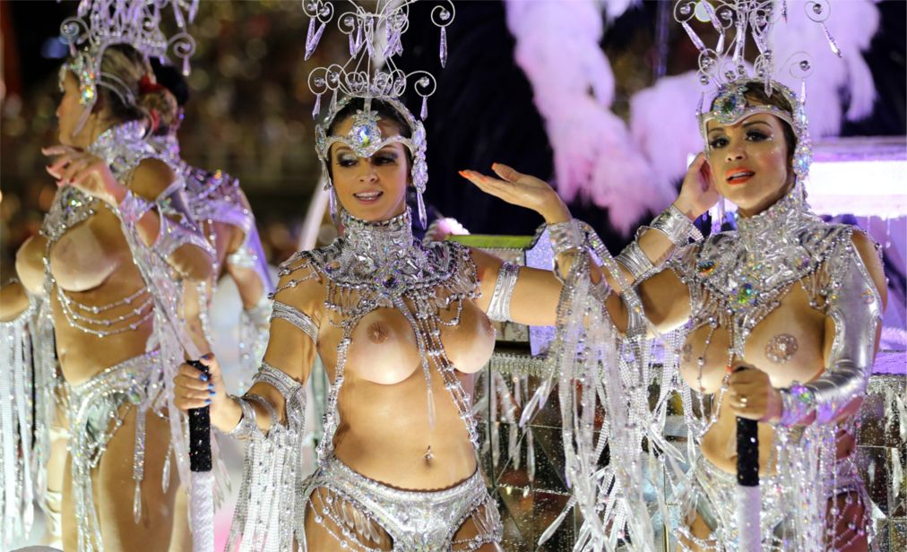 Карнавал в Рио-де-Жанейро http://travelcalendar.ru/wp-content/uploads/2015/08/KARNAVAL-V-NITSTSE_glav7.jpg