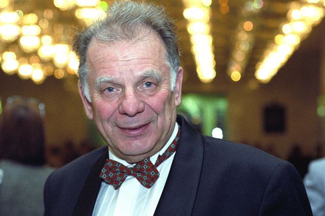 Жорес Алфёров: «Если бы не 90-е годы, айфоны сейчас выпускали бы у нас»