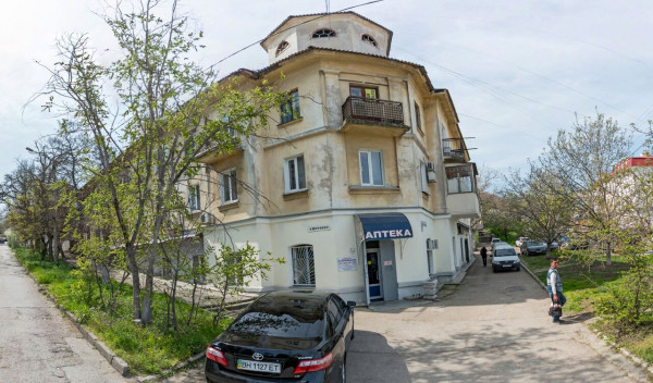 Аптеки в Севастополе исчезают молча
