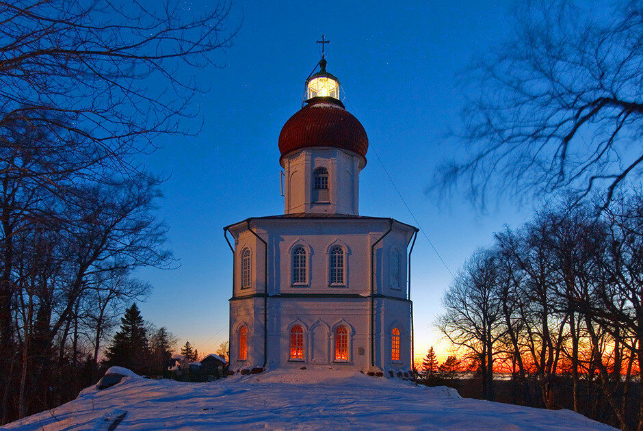 5 самых удивительных и живописных маяков России