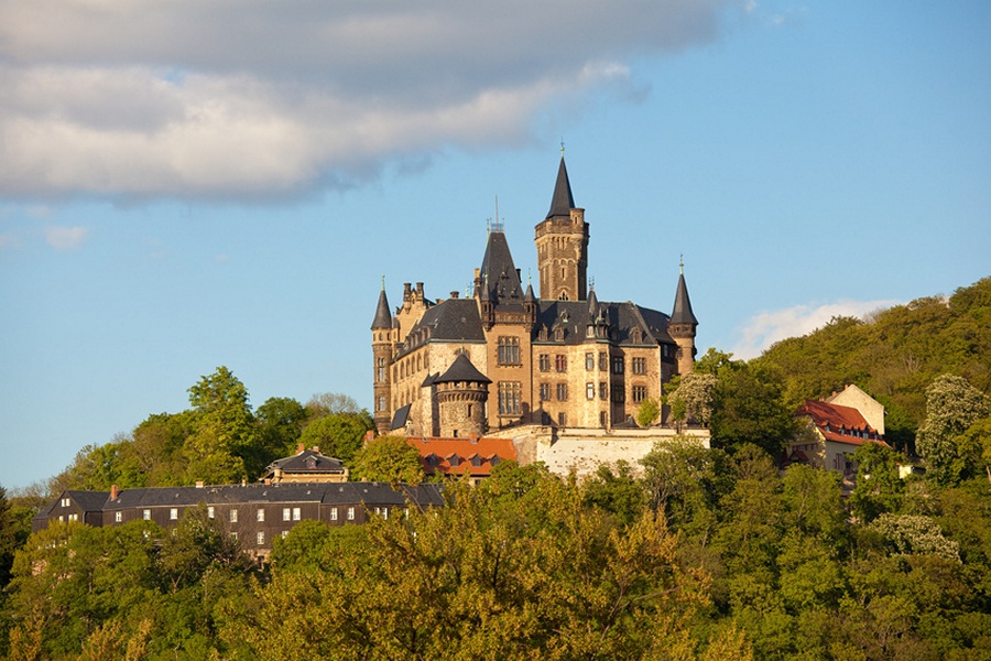  .   - Burg Wernigerode