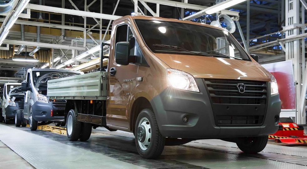 На конвейер встали две новых модели Группы ГАЗ На конвейер встали две новых модели Группы ГАЗ