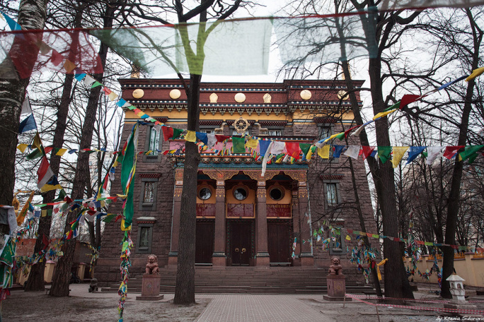 Дацан Гунзэчойнэй в Петербурге./Фото: blog.excurspb.ru Дацан Гунзэчойнэй в Петербурге./Фото: blog.excurspb.ru