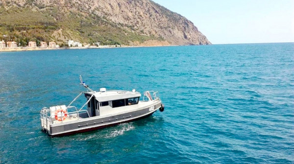 Росгвардейцы спасли в море туристов