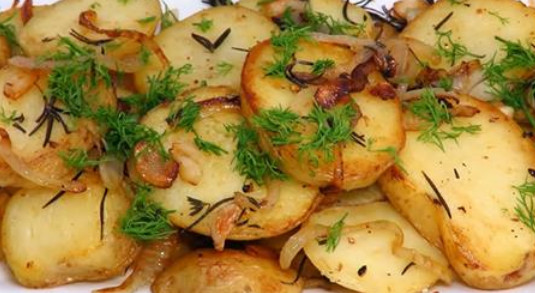 Секрет вкусной жареной картошки с луком: мой любимый рецепт…