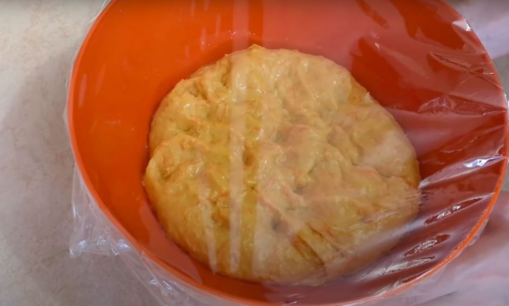  Готовим нежный морковный кулич с клюквой