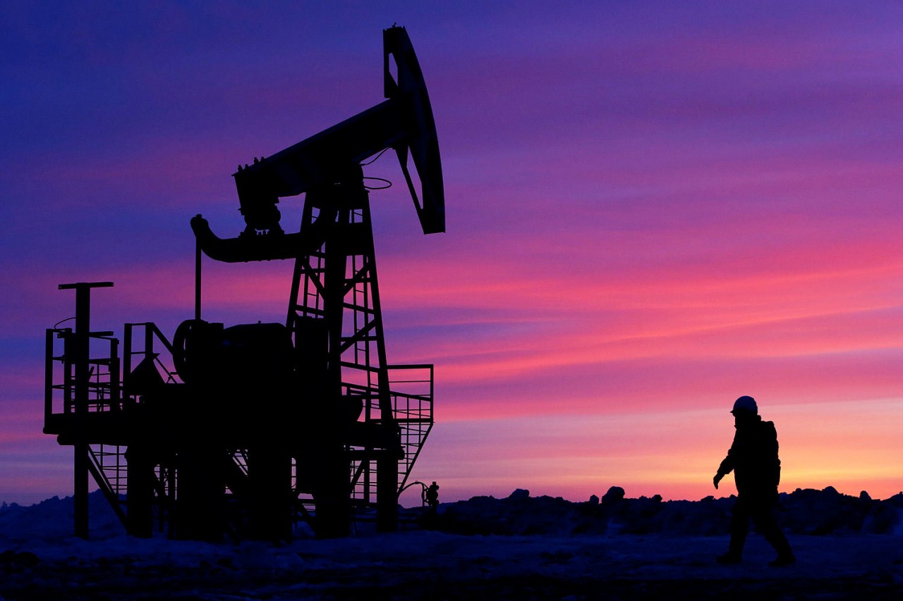 Нефть и газ остались только у России. Остальной мир нервно курит в сторонке Нефть и газ остались только у России. Остальной мир нервно курит в сторонке