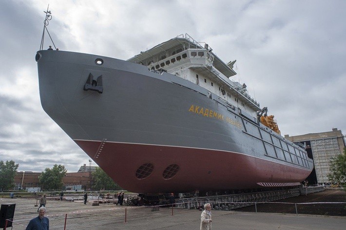 Морской транспорт нового поколения спущен на воду в Северодвинске