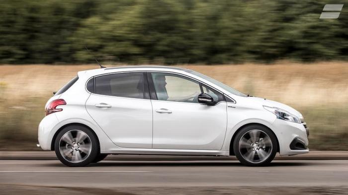 За что похвалить PEUGEOT 208 найдется. За что похвалить PEUGEOT 208 найдется.