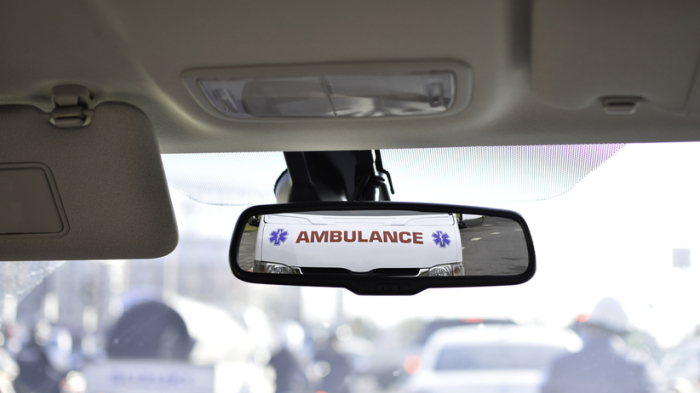 В зеркале выглядит как нормальная надпись. |Фото: radiozet.pl.