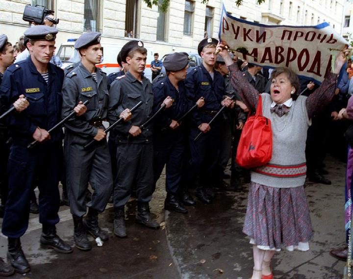 Как при аресте Мавроди тайно вывезли 17 КАМАЗов налички Как при аресте Мавроди тайно вывезли 17 КАМАЗов налички