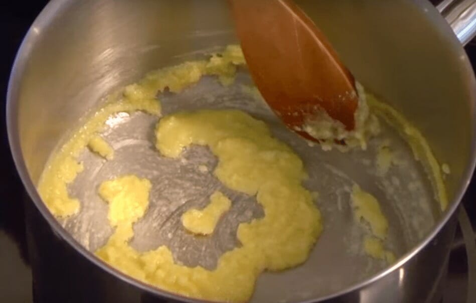 Фрикадельки с картофелем и соусом бешамель: вкусное блюдо в оригинальном исполнении