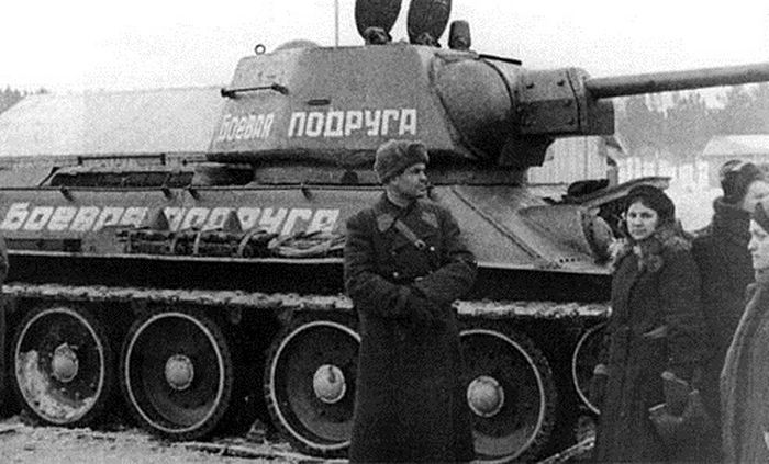 Как Мария Октябрьская била фашистов на личном танке Как Мария Октябрьская била фашистов на личном танке