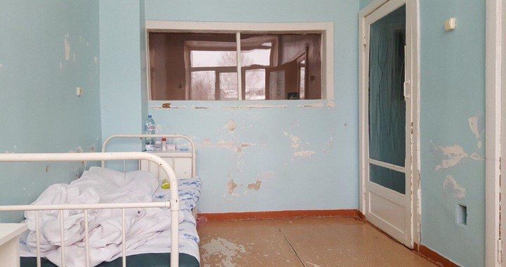 "Нормальная" палата матери и ребенка в инфекционке Усмани "Нормальная" палата матери и ребенка в инфекционке Усмани