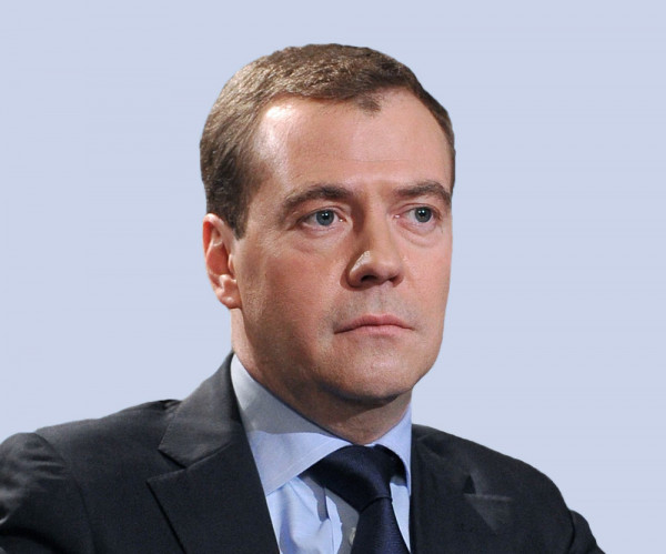 Дмитрий Медведев предрек новые волны пандемии коронавируса