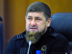 Кадыров растолковал "глупой" Собчак, почему он не может освободить главу "Мемориала"