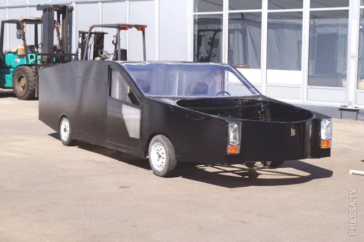 Летающий российский автомобиль Flying Kamikaze Tesla Летающий российский автомобиль Flying Kamikaze Tesla