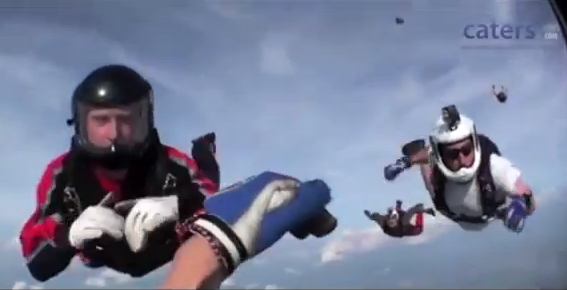 skydivers