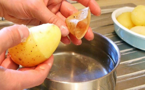 Как почистить картошку на оливье за 2 секунды и не испортить маникюр
