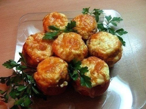 "Помидоры, фаршированные курицей"
