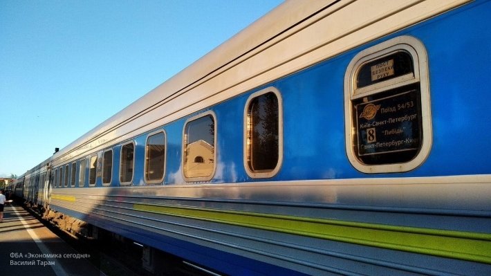 В Краснодарском крае произошла авария с участием поезда и трактора