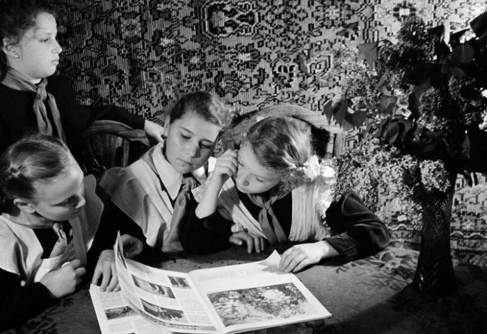 Советские дети на фотографиях 1940-1950 годов Семёна Фридлянда Советские дети на фотографиях 1940-1950 годов Семёна Фридлянда