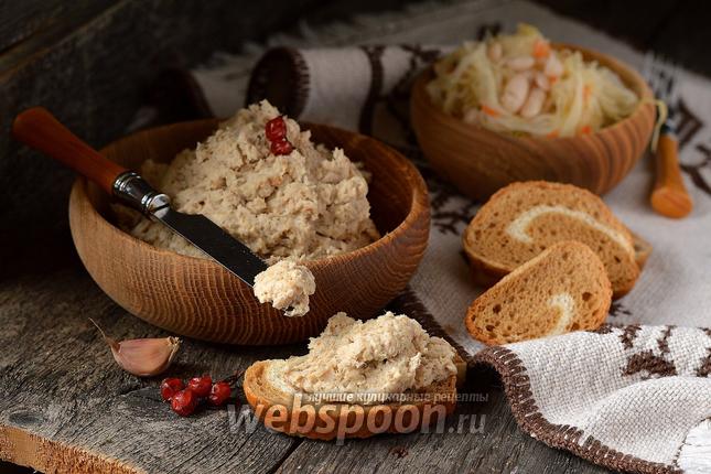 Фото Паштет из белой фасоли и копчёной скумбрии