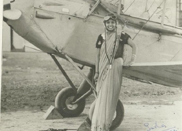 21-летняя Сарла Такрал (Sarla Thakral) — первая индийская женщина, получившая лицензию пилота. 21-летняя Сарла Такрал (Sarla Thakral) — первая индийская женщина, получившая лицензию пилота.