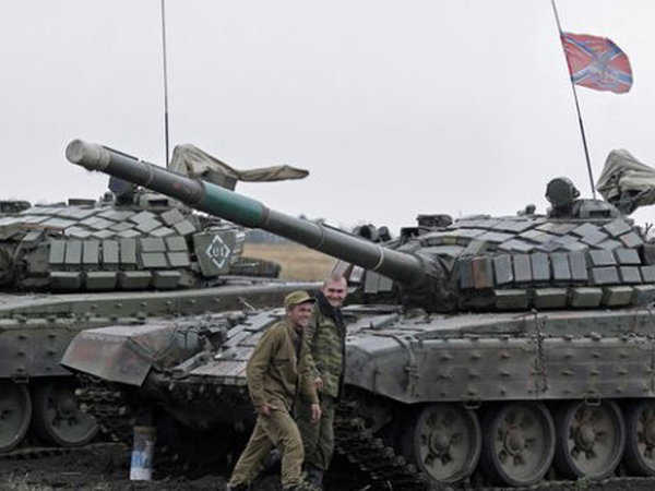 Армия ДНР возвращает войска на передовую Армия ДНР возвращает войска на передовую