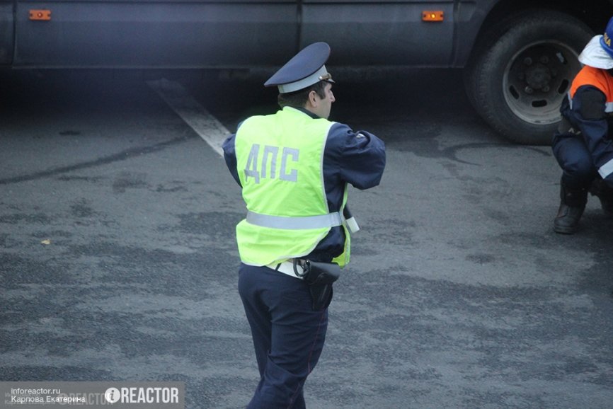 ДТП с участием пяти автомобилей спровоцировала автоледи на мосту в Кемерове