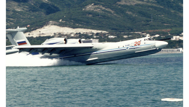 Взлет с воды самолета-амфибии А -40 (Альбатрос) Взлет с воды самолета-амфибии А -40 (Альбатрос)