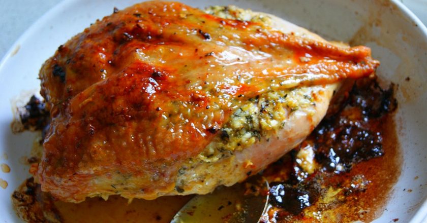 Фаршированная курица в духовке