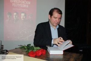 Все беды и собаки вешаются на русских, или «Майн Кампф» - закон для украинцев: эксклюзивное видео Владимира Корнилова