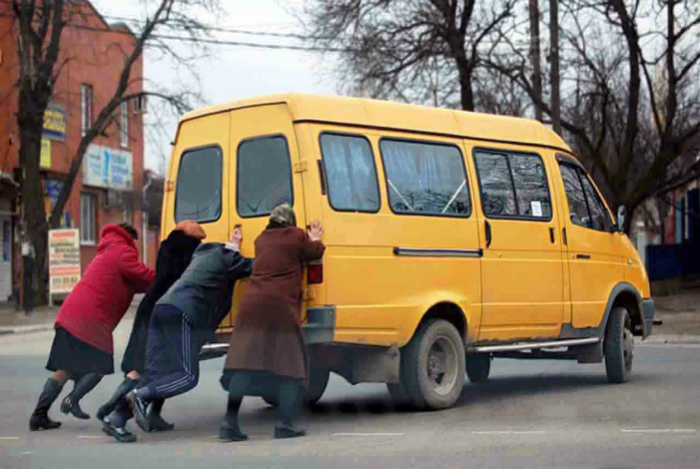 Любишь кататься, люби и саночки возить! Любишь кататься, люби и саночки возить!